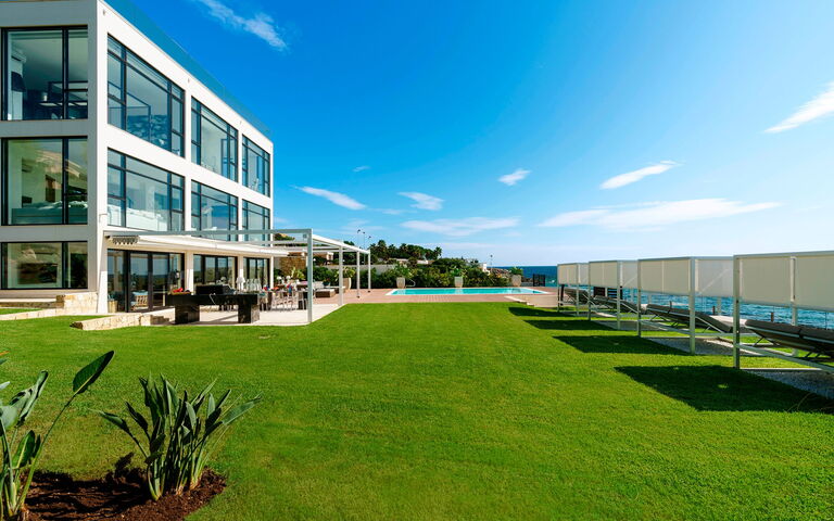 Villa Angelina: Buitenshuis, Keer bekeken, Tuin