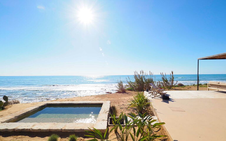 Circe: Keer bekeken, Tuin, Zomer, zwembad