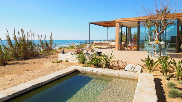 Circe: Tuin, Zomer, zwembad