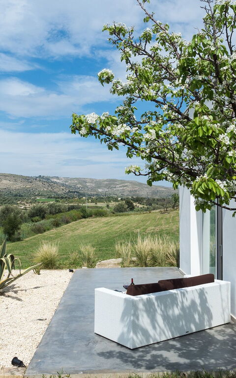 Villa Contra: Buitenshuis, Tuin