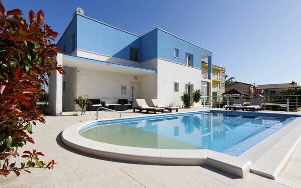 Villa Mermaid: Buitenkanten, Buitenshuis, zwembad