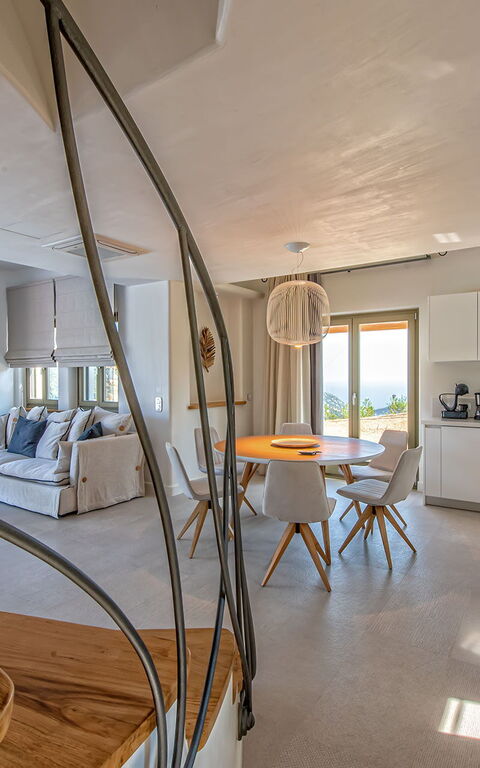 Villa Lyra: Keuken, Lunchroom, Woonkamer