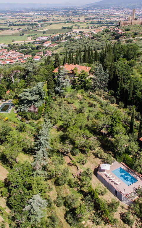 Casale Condottiero: Keer bekeken, Zomer