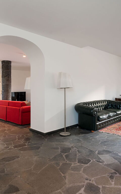 Etna Retreat: Woonkamer