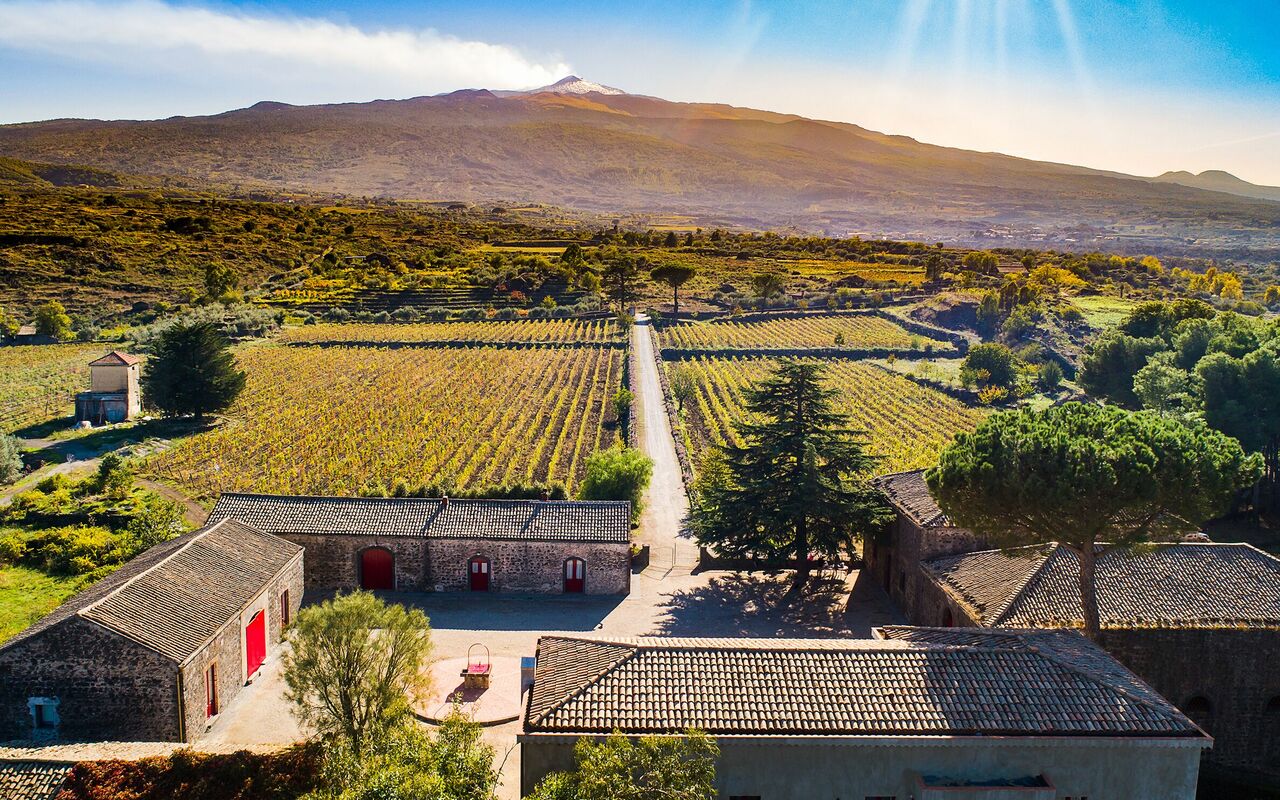 Etna Retreat: Buitenshuis, Keer bekeken
