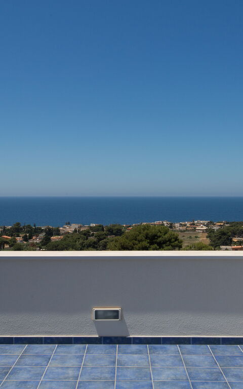 Villa Annalisa: Buitenshuis, Keer bekeken, Zomer