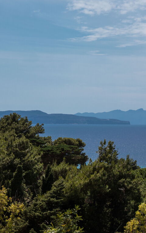 Villa Annalisa: Keer bekeken, Zomer