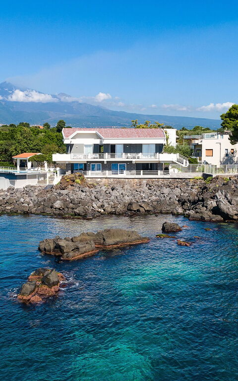 Villa Isabella: Buitenshuis, Keer bekeken