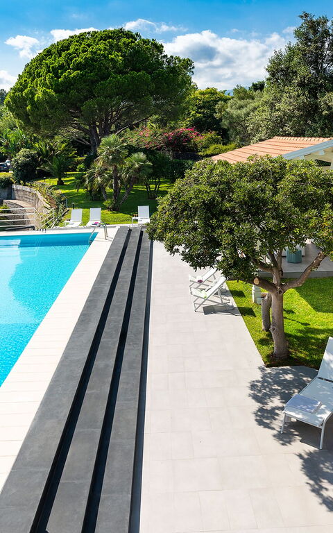 Villa Isabella: Tuin, zwembad