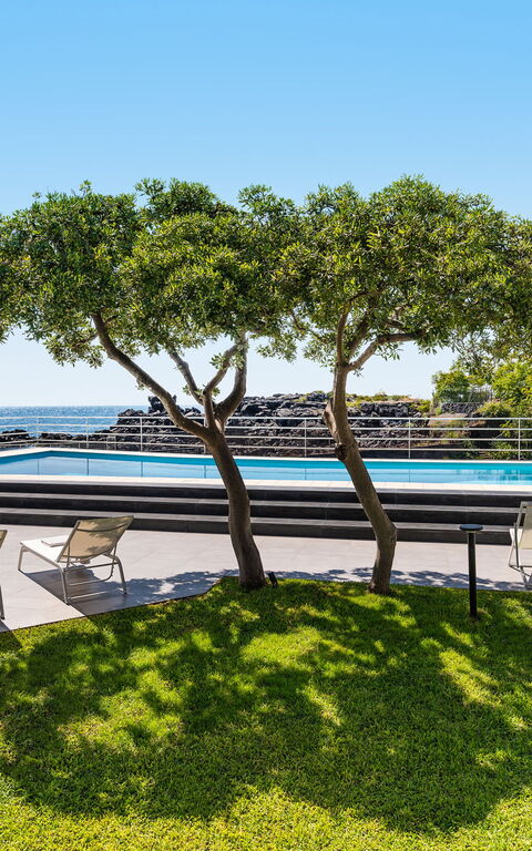 Villa Isabella: Buitenshuis, Tuin, zwembad