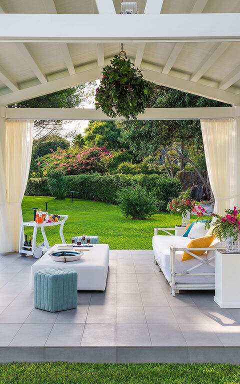 Villa Isabella: Balkon / terras / patio, Tuin