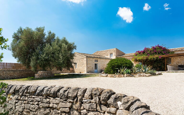 Villa Dimora Pura: Buitenshuis, Tuin