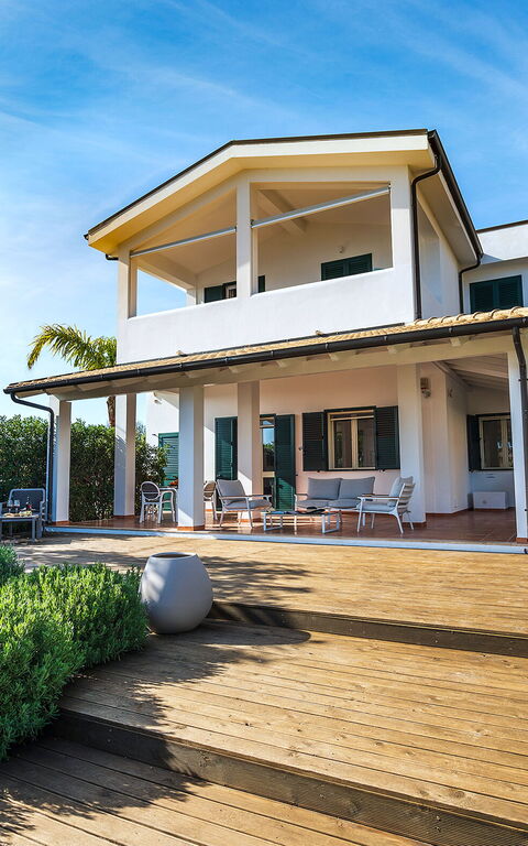 Anny: Buitenkanten, Tuin