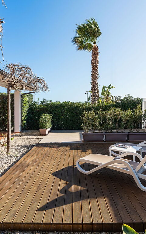 Anny: Buitenkanten, Tuin