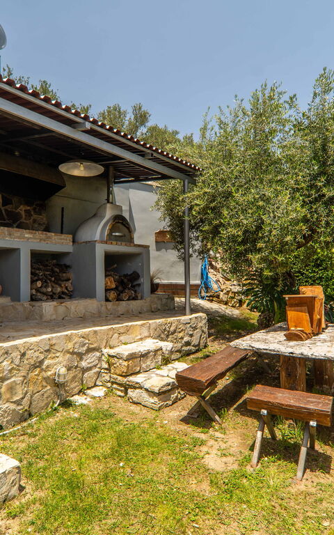 Villa Eftychia: Balkon / terras / patio, Buitenshuis, Tuin