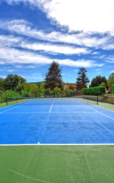 Zeffiro: Activiteiten, Buitenshuis