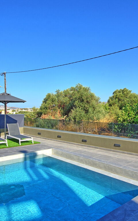 Villa Maripol: Buitenshuis, Tuin, zwembad