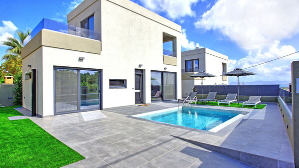 Villa Maripol: Buitenkanten, Buitenshuis, Tuin, zwembad