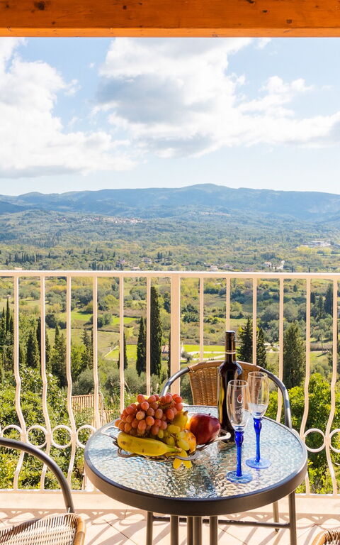 Villa Dinos: Balkon / terras / patio
