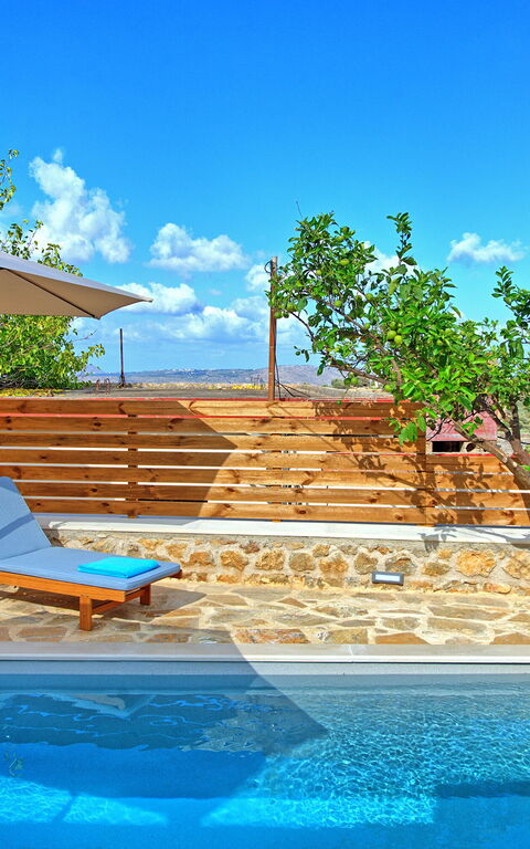 Villa Vicilla: Buitenshuis, zwembad