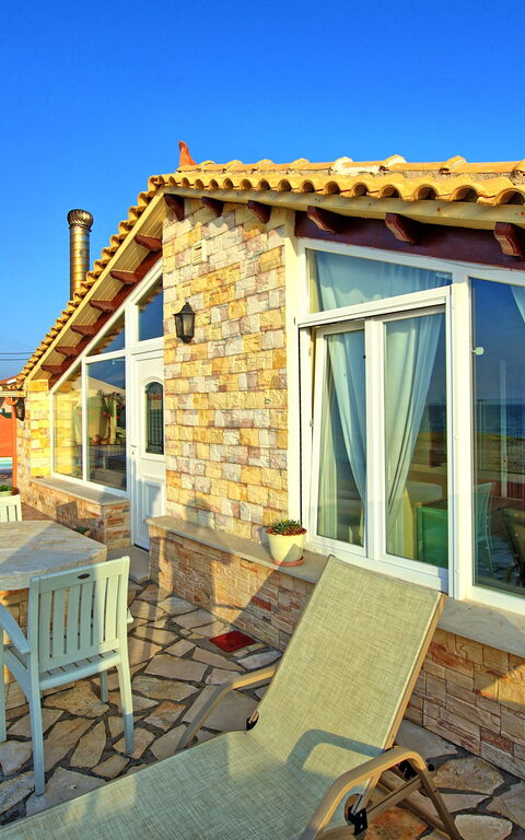 Beach Villa Athanasia: Buitenshuis