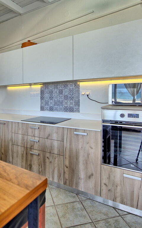 Beach Villa Athanasia: Keuken