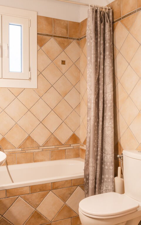 Villa Dimitris: Badkamer