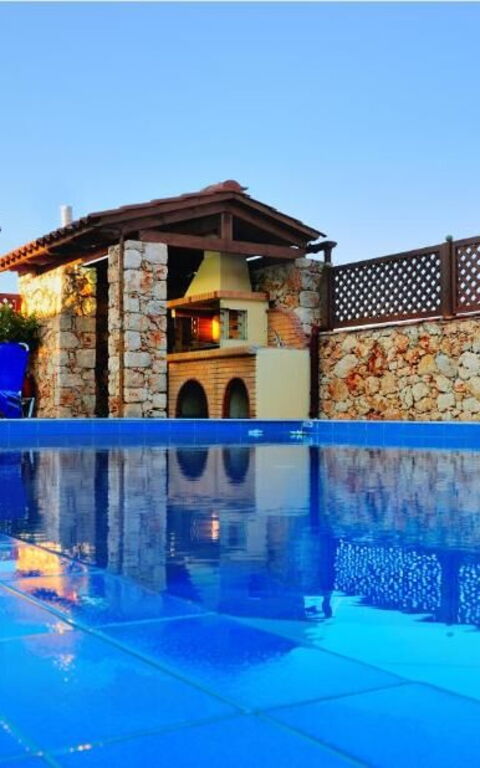 Villa Koules: Buitenshuis, Tuin, Zomer, zwembad