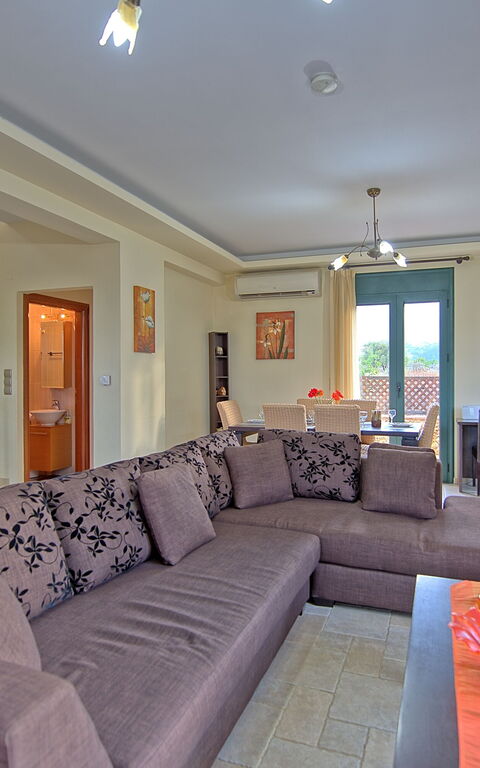 Villa Koules: Woonkamer