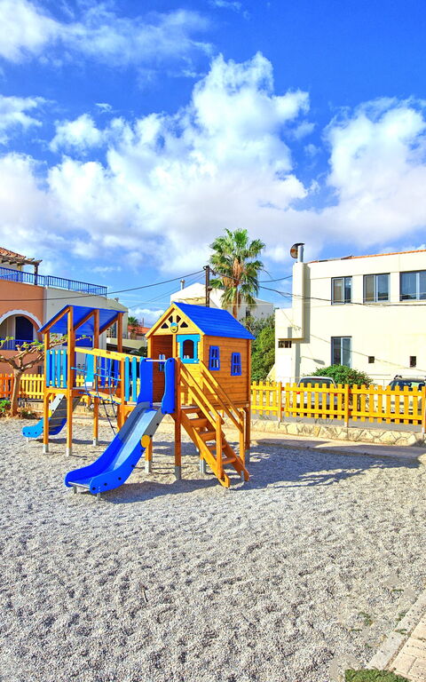 Houses By The Sea: Buitenshuis