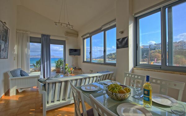 Accommodatie Emmanouela: Lunchroom, Woonkamer