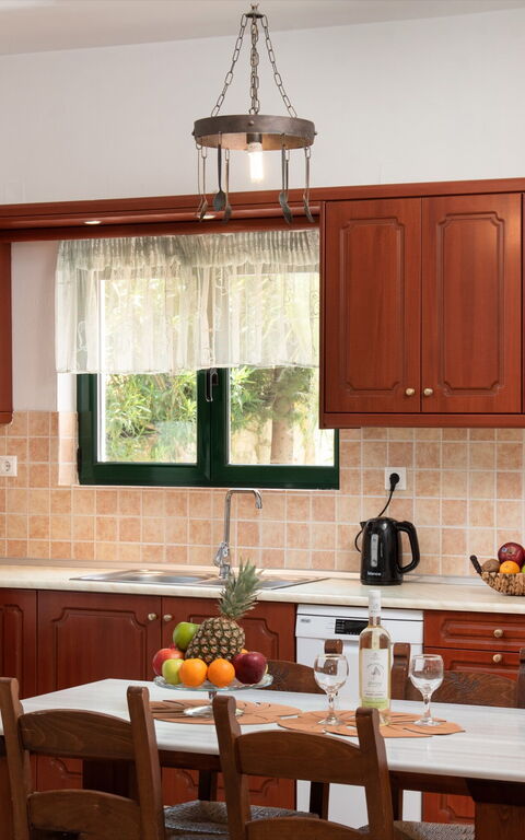 Villa Elia: Keuken, Lunchroom