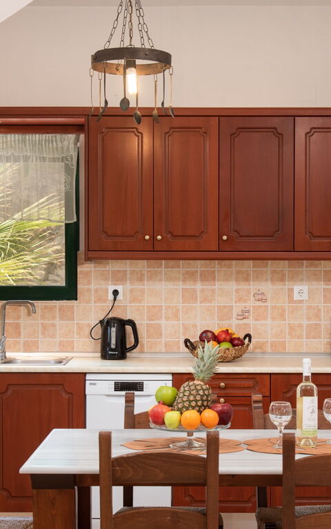 Villa Elia: Keuken, Lunchroom