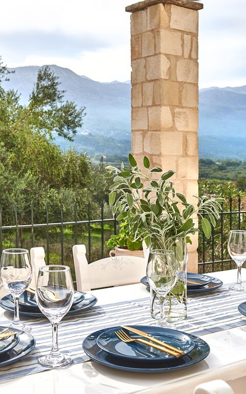 Villa Elia: Buitenshuis