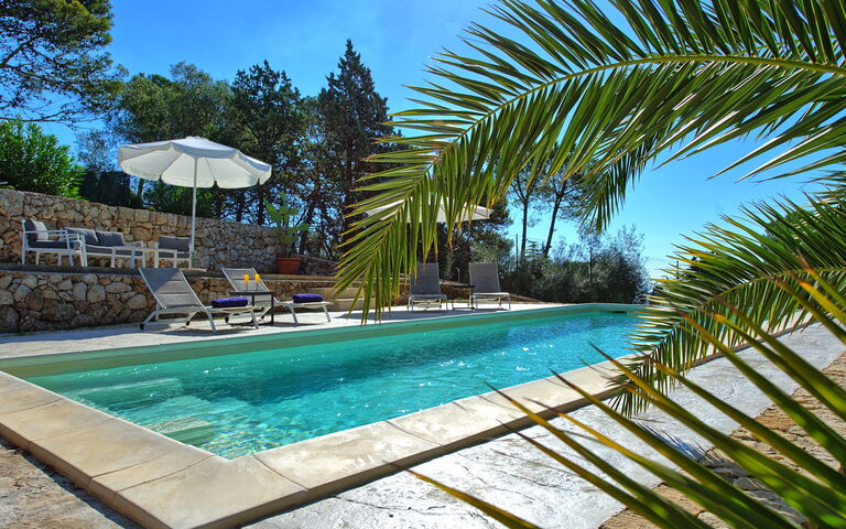 Nerodavola: Buitenshuis, Zomer, zwembad