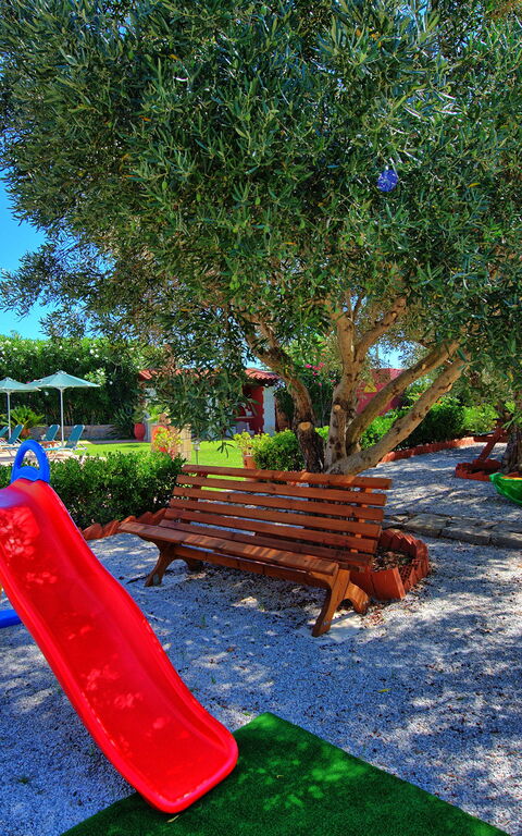 Villa Antina: Buitenshuis, Tuin