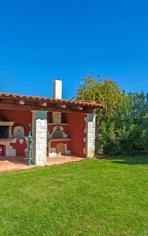 Villa Antina: Balkon / terras / patio, Buitenshuis, Tuin, Zomer