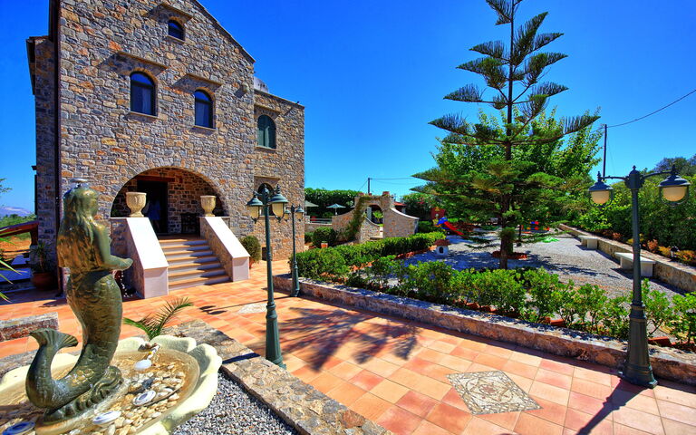 Villa Antina: Buitenkanten, Buitenshuis, Tuin, Zomer