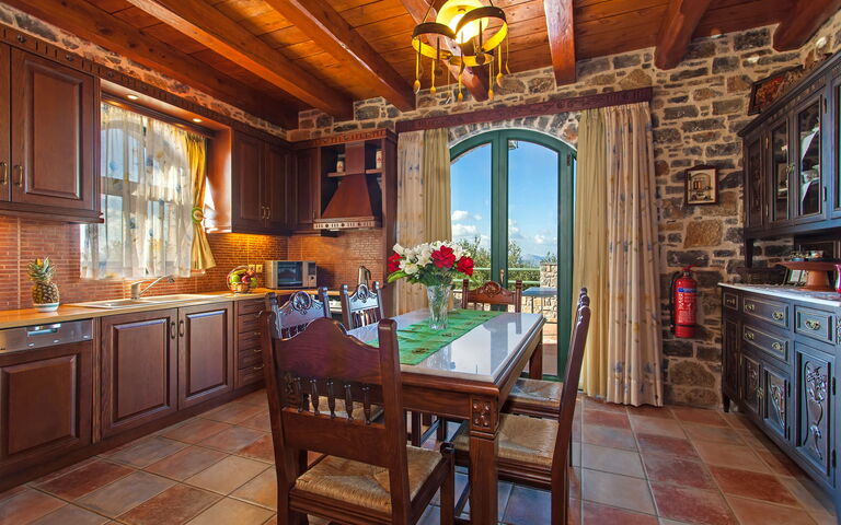 Villa Antina: Keuken, Lunchroom