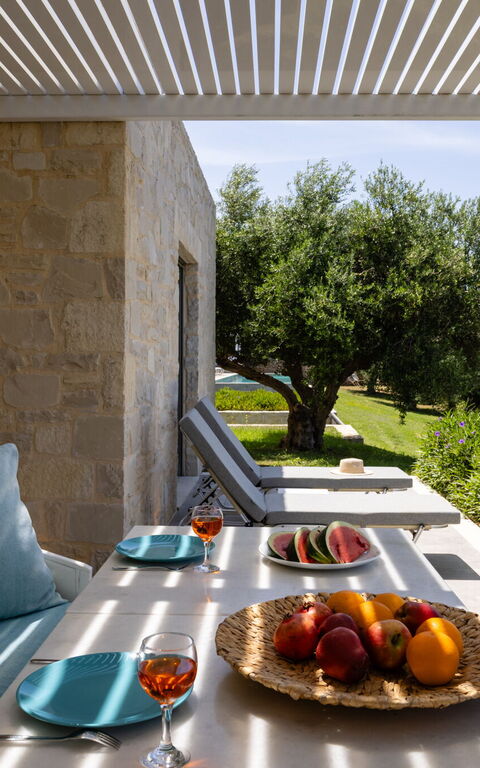 Villa Bluewhite: Balkon / terras / patio, Buitenshuis