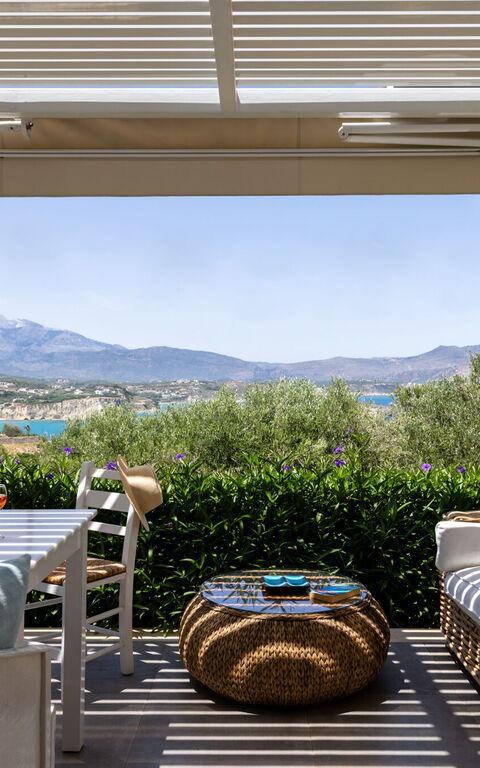 Villa Bluewhite: Balkon / terras / patio, Buitenshuis