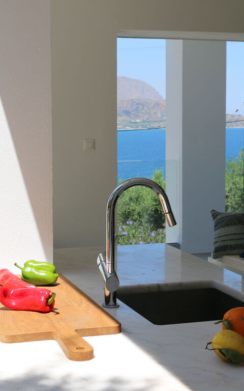 Villa Bluewhite: Balkon / terras / patio, Buitenshuis, Keuken