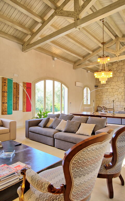 Tenuta Olearum: Woonkamer