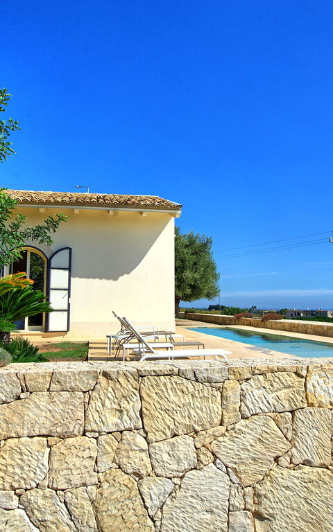 Tenuta Olearum: Buitenshuis, zwembad