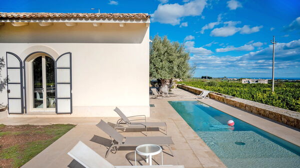 Tenuta Olearum: Buitenkanten, zwembad