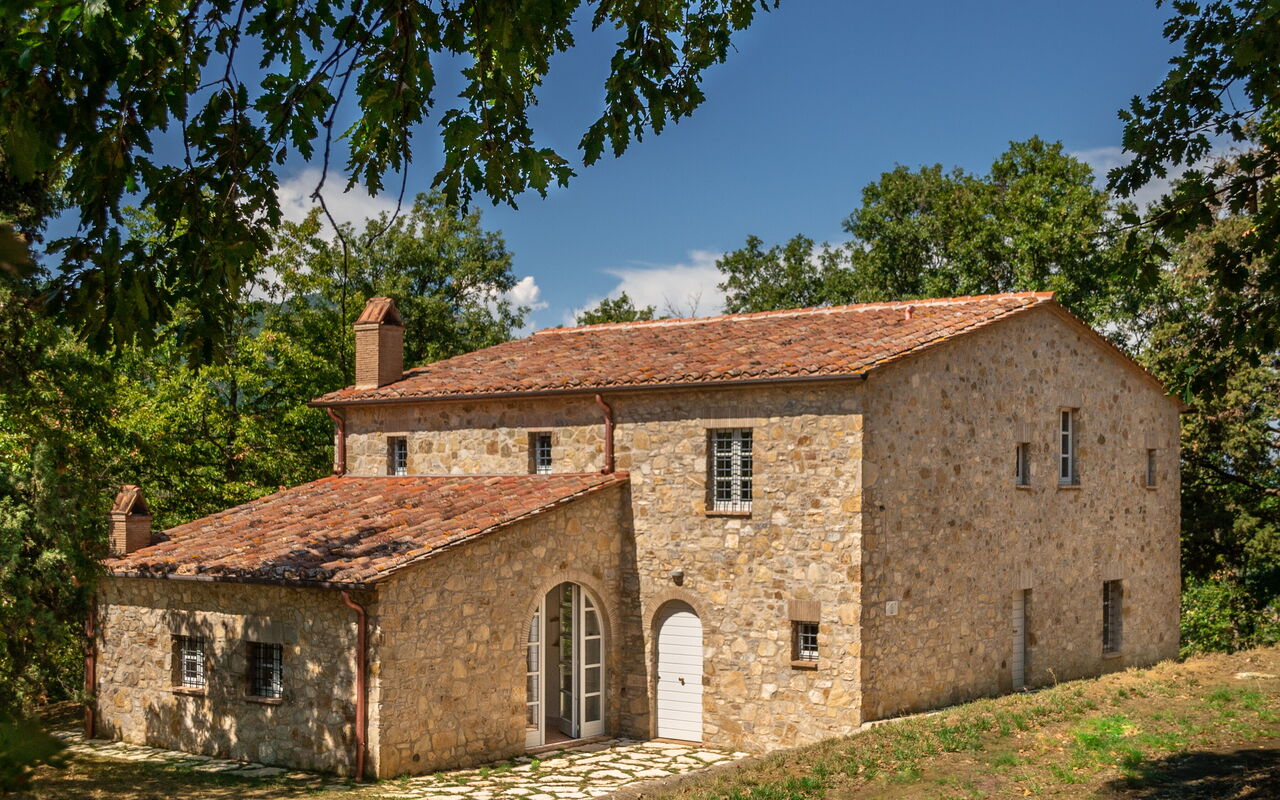 Villa Lucarella: Buitenkanten, Buitenshuis