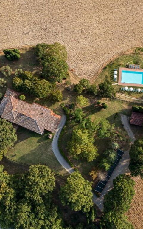 Palazzo Bello: Buitenshuis, zwembad