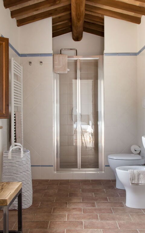 Villa Chiugi: Badkamer