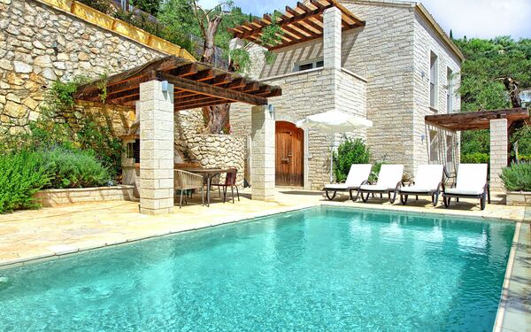 Villa Yaisemi: zwembad