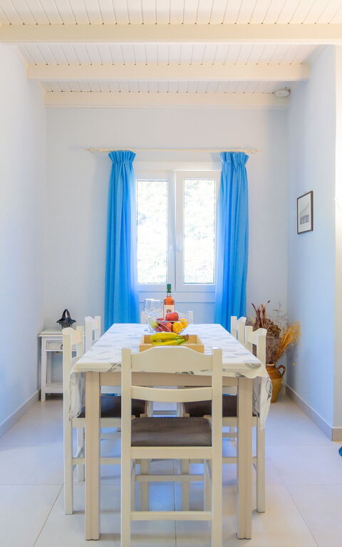 Votana House: Keuken, Lunchroom